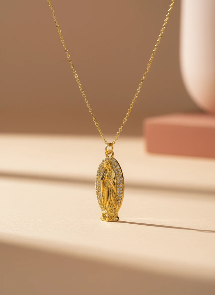 COLLAR DIJE DE VIRGEN DE GUADALUPE 